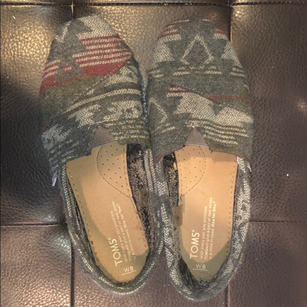 Toms Tapestry flats